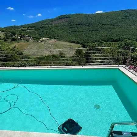 Cerro Cottageslps 8exc Pool Onsitespoleto 9 Kms *
